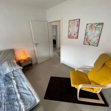 Furnished & Equipped Tdy-tla-tlf House-b - Vollstandig Ausgestattetes Ferienhaus *