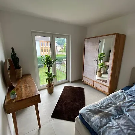 Furnished & Equipped Tdy-tla-tlf House-b - Vollstandig Ausgestattetes Ferienhaus *