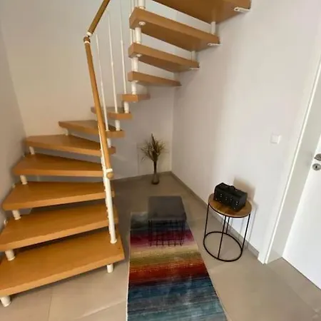 Furnished & Equipped Tdy-tla-tlf House-b - Vollstandig Ausgestattetes Ferienhaus