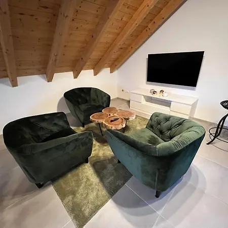 Furnished & Equipped Tdy-tla-tlf House-b - Vollstandig Ausgestattetes Ferienhaus * Bruchmühlbach-Miesau